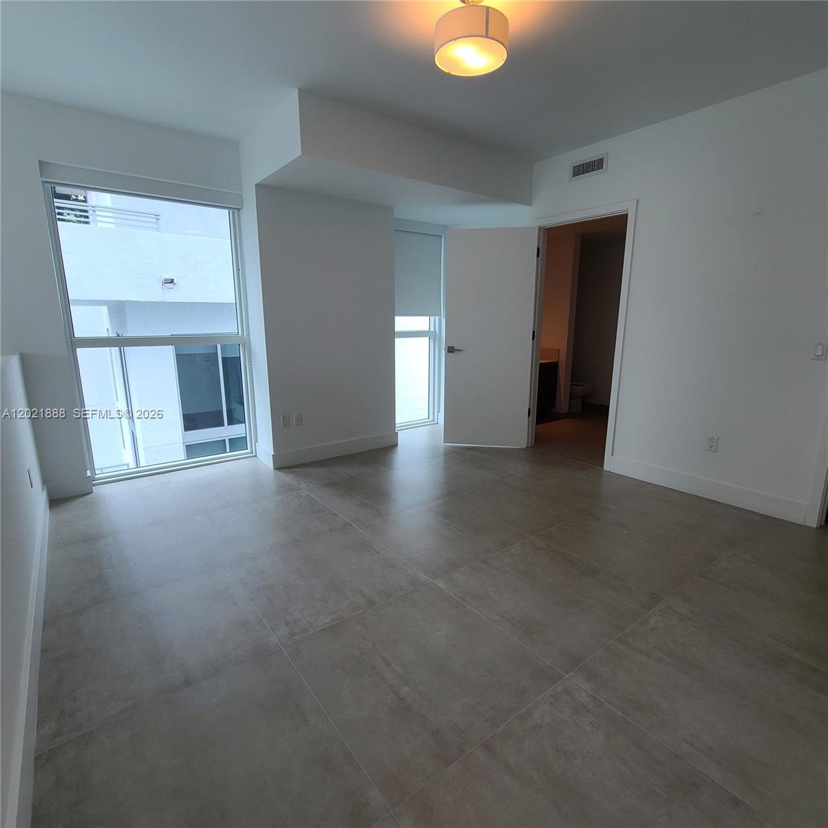 1080 Brickell Ave #1101, Miami FL 33131