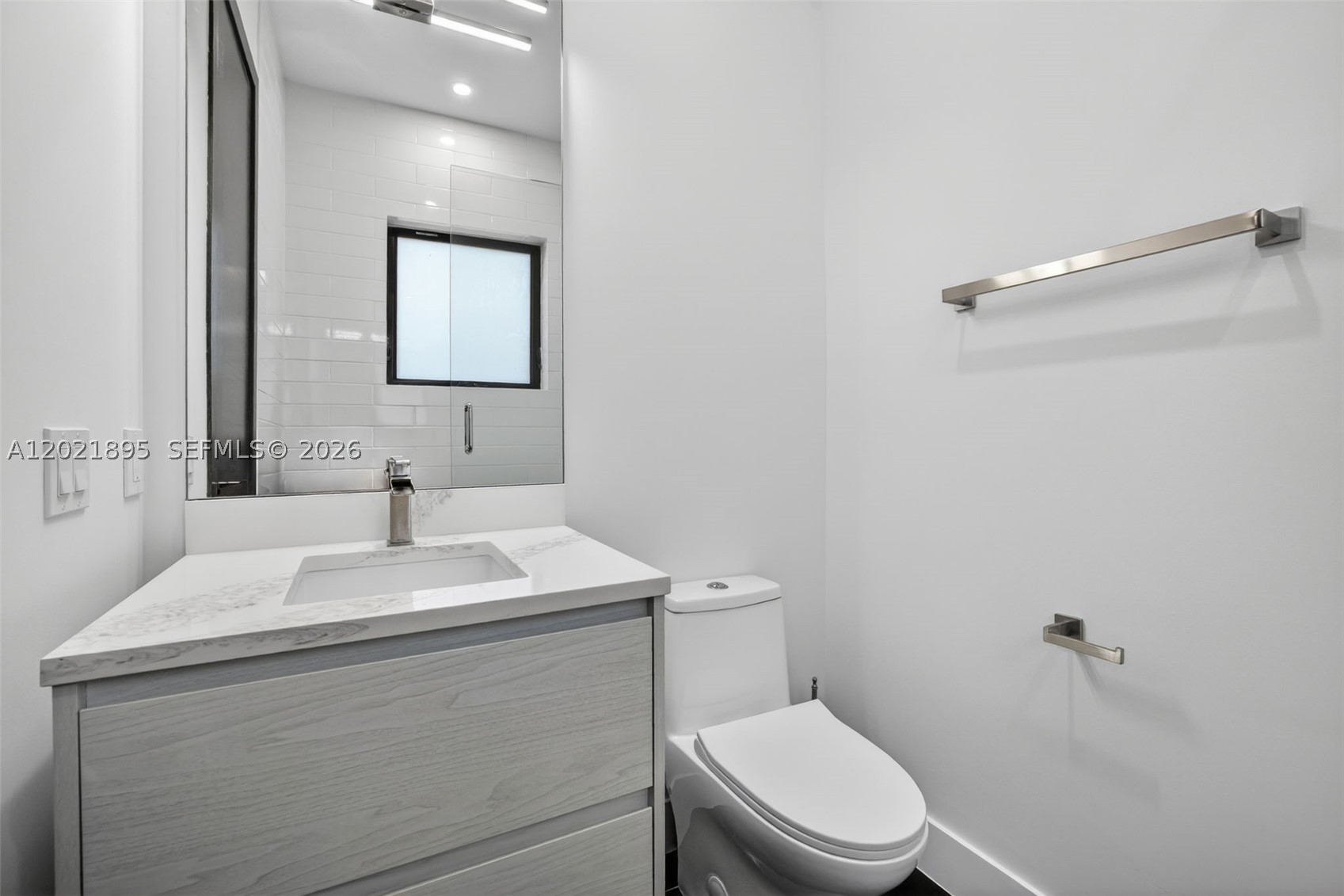 2751 NE 22nd Ct, Pompano Beach FL 33062