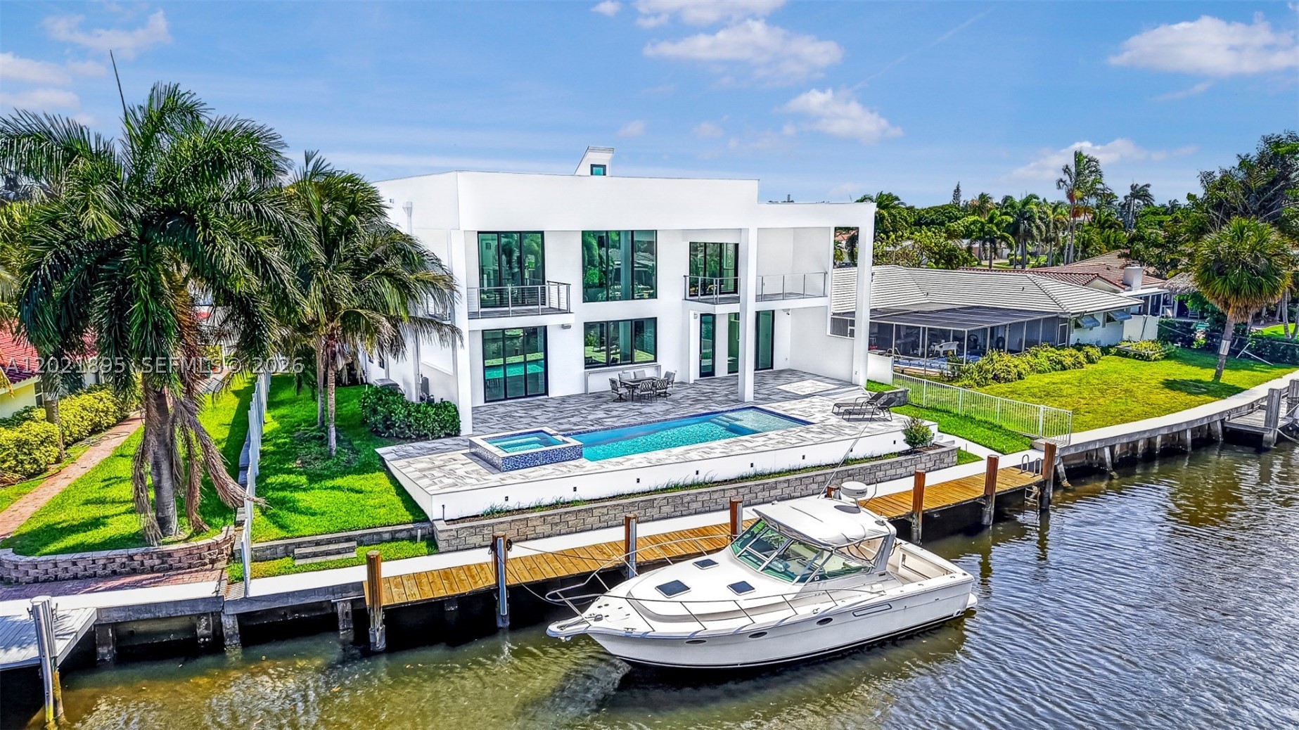 2751 NE 22nd Ct, Pompano Beach FL 33062
