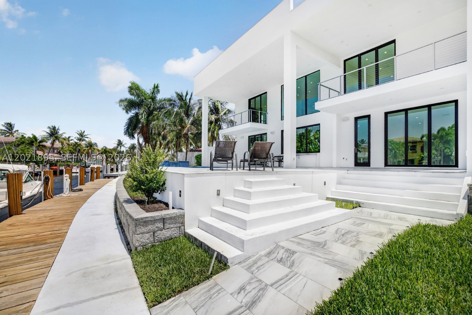 2751 NE 22nd Ct, Pompano Beach FL 33062