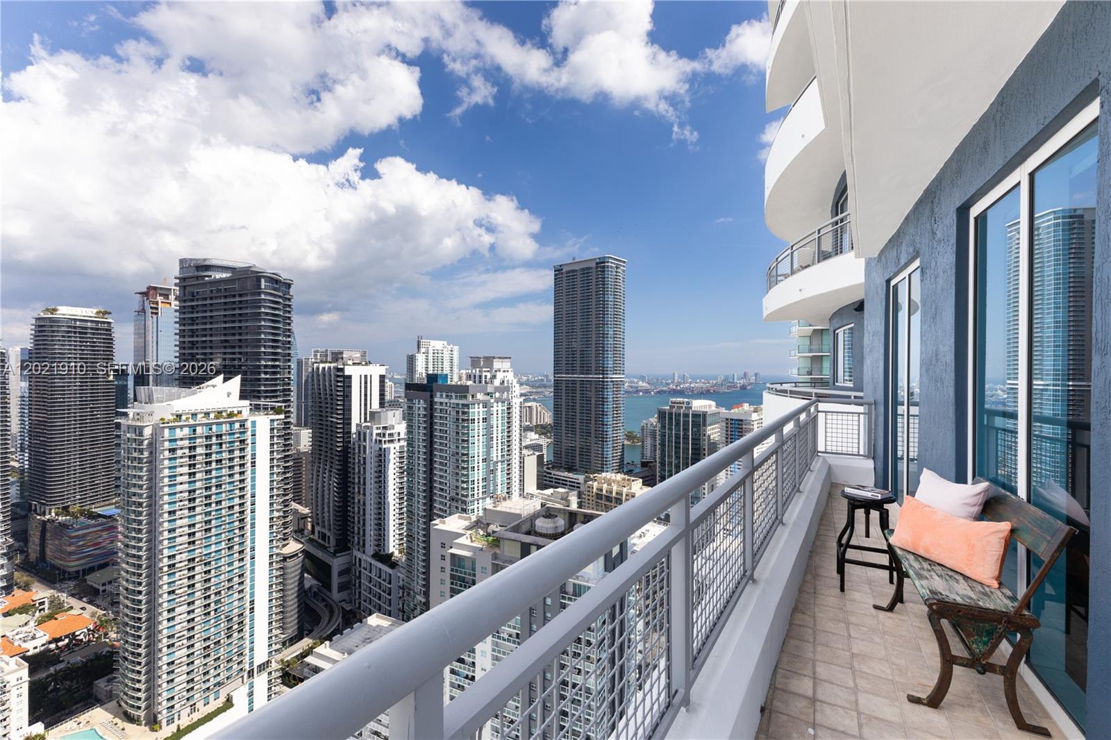 60 SW 13th St #4613, Miami FL 33130
