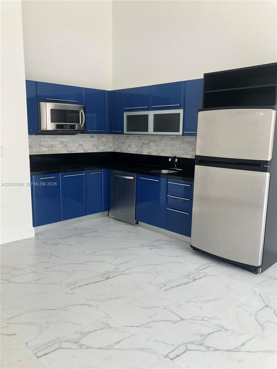 253 NE 2nd St #217, Miami FL 33132