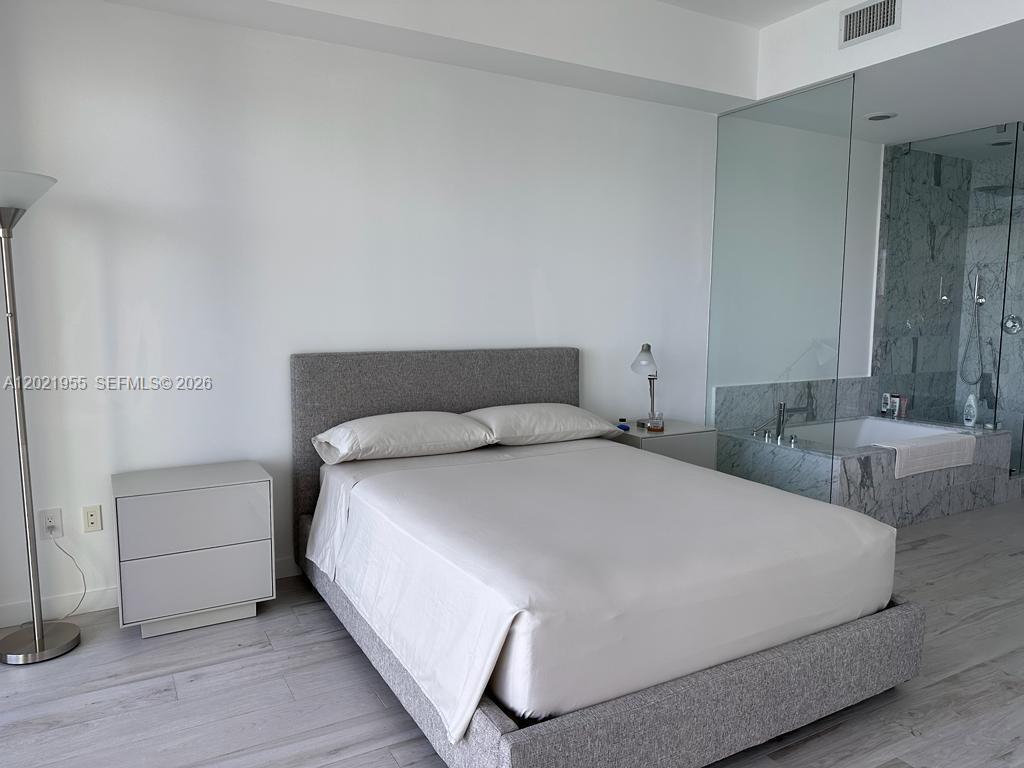 480 NE 31st St #1902, Miami FL 33137