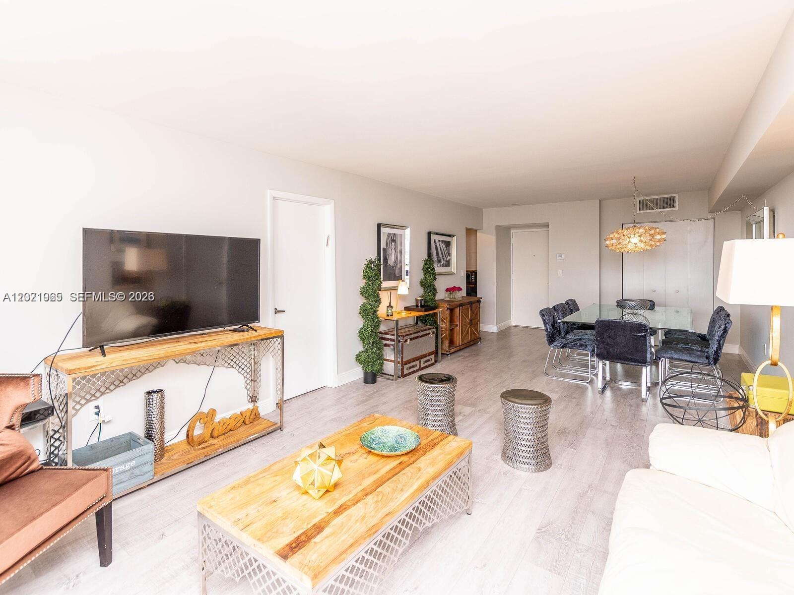 3701 N Country Club Dr #1002, Aventura FL 33180