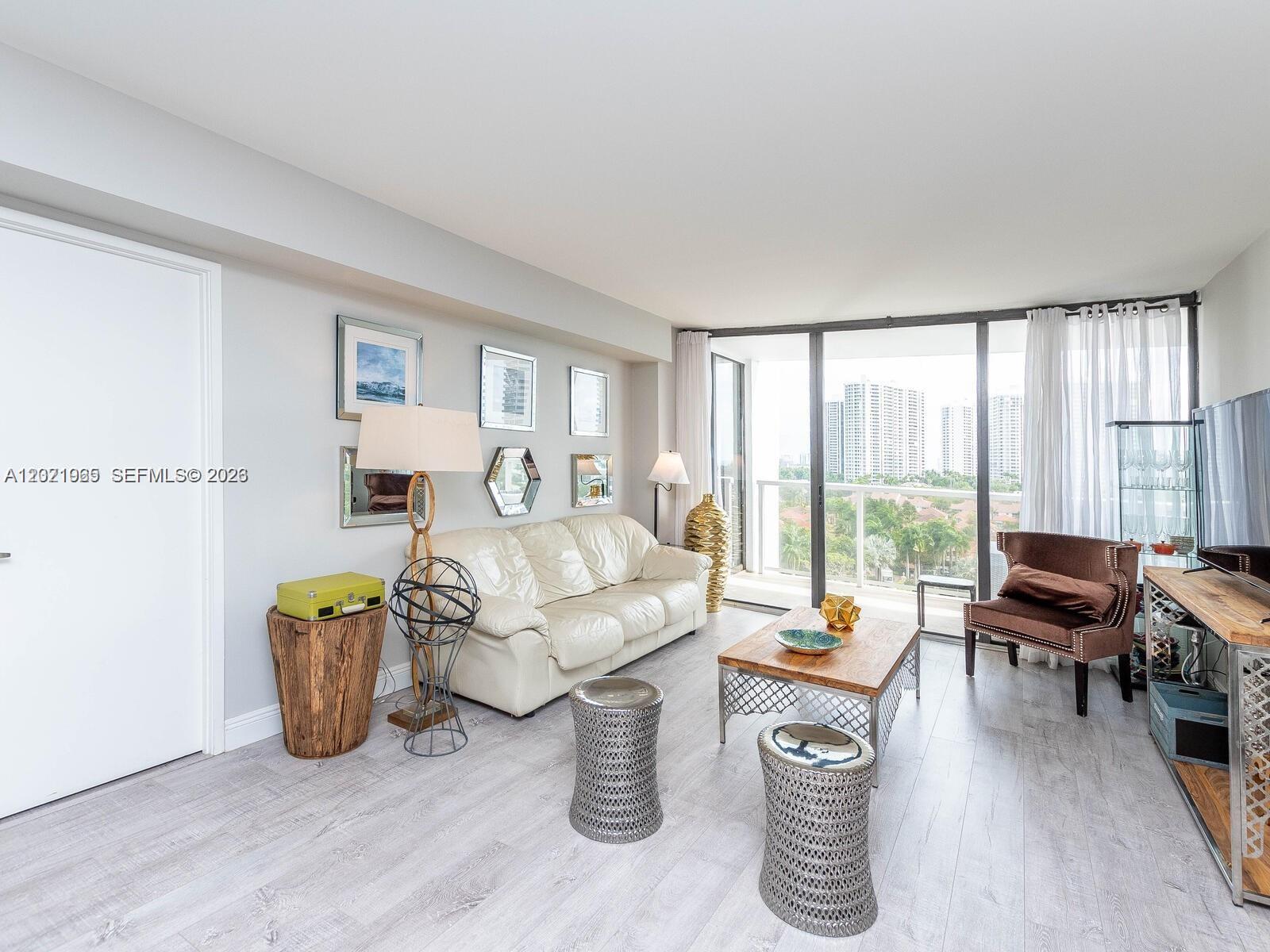 3701 N Country Club Dr #1002, Aventura FL 33180