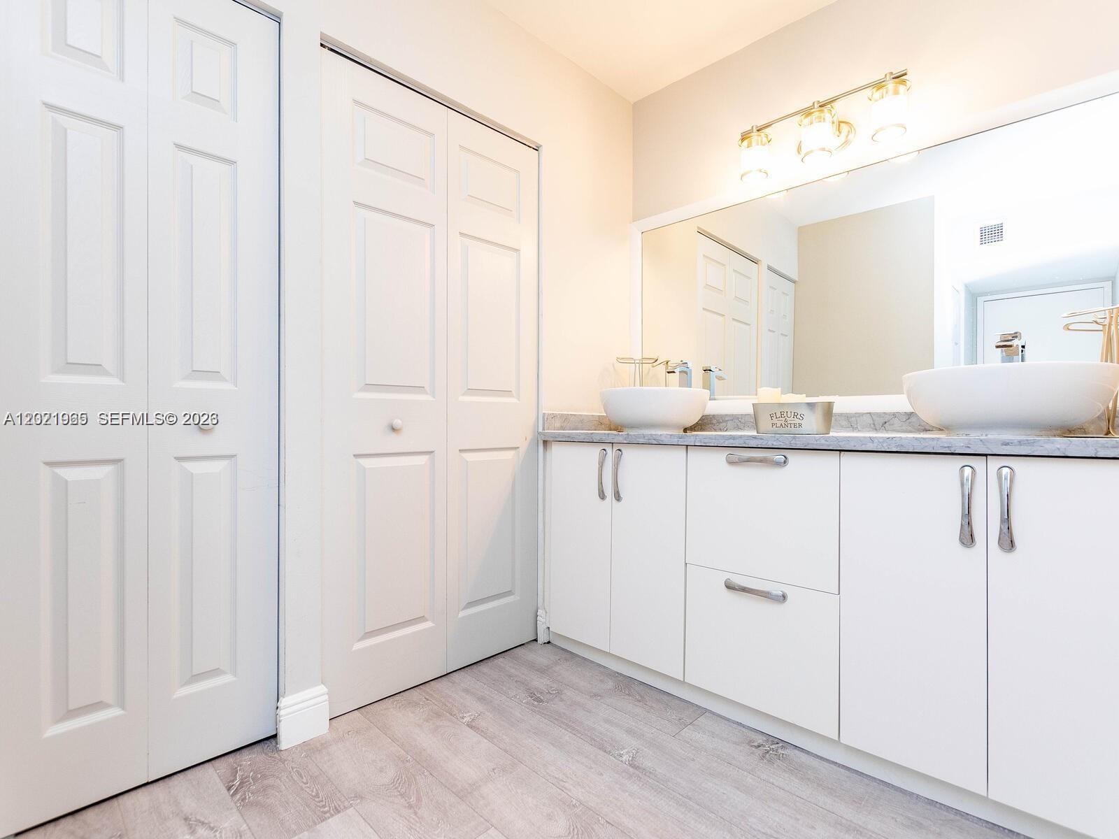 3701 N Country Club Dr #1002, Aventura FL 33180