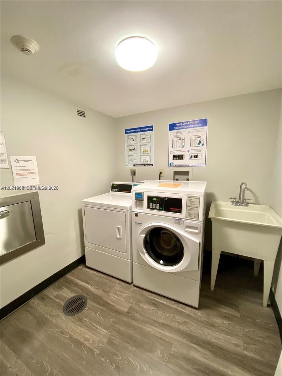 3701 N Country Club Dr #1002, Aventura FL 33180