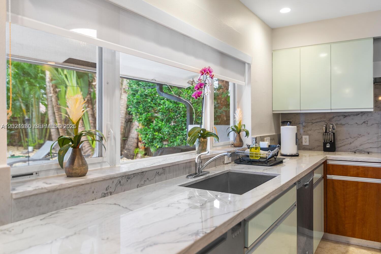 4101 Bayview Dr, Fort Lauderdale FL 33308