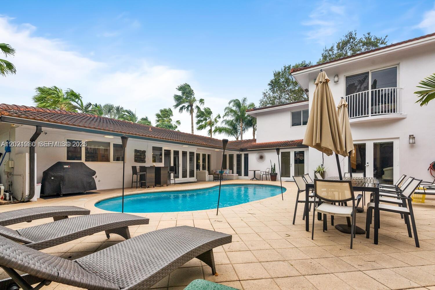 4101 Bayview Dr, Fort Lauderdale FL 33308