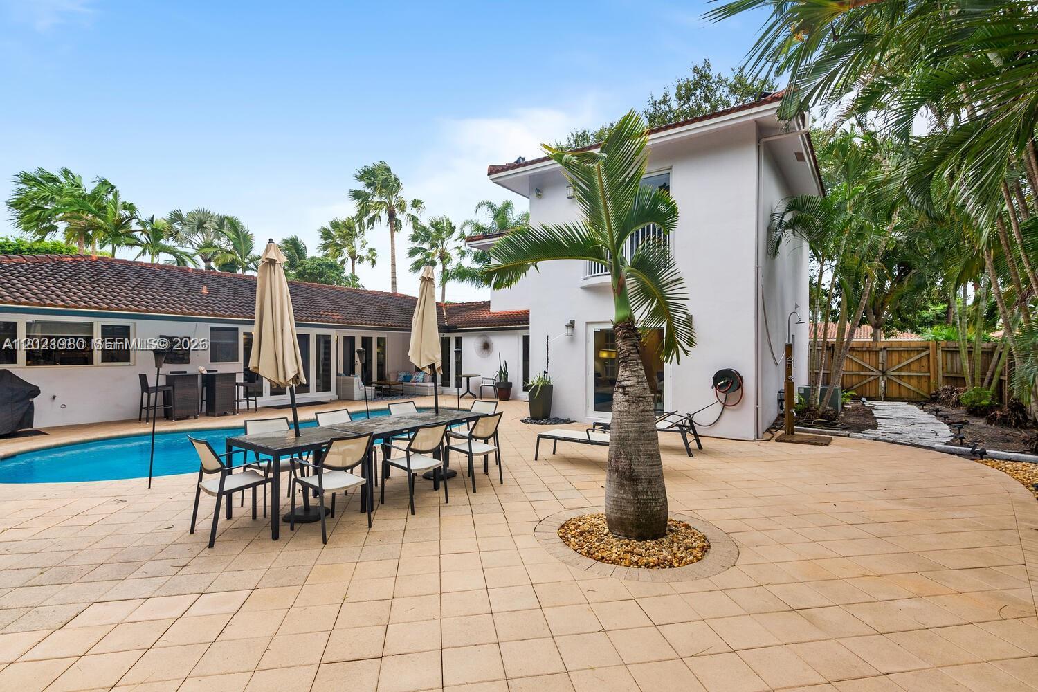 4101 Bayview Dr, Fort Lauderdale FL 33308