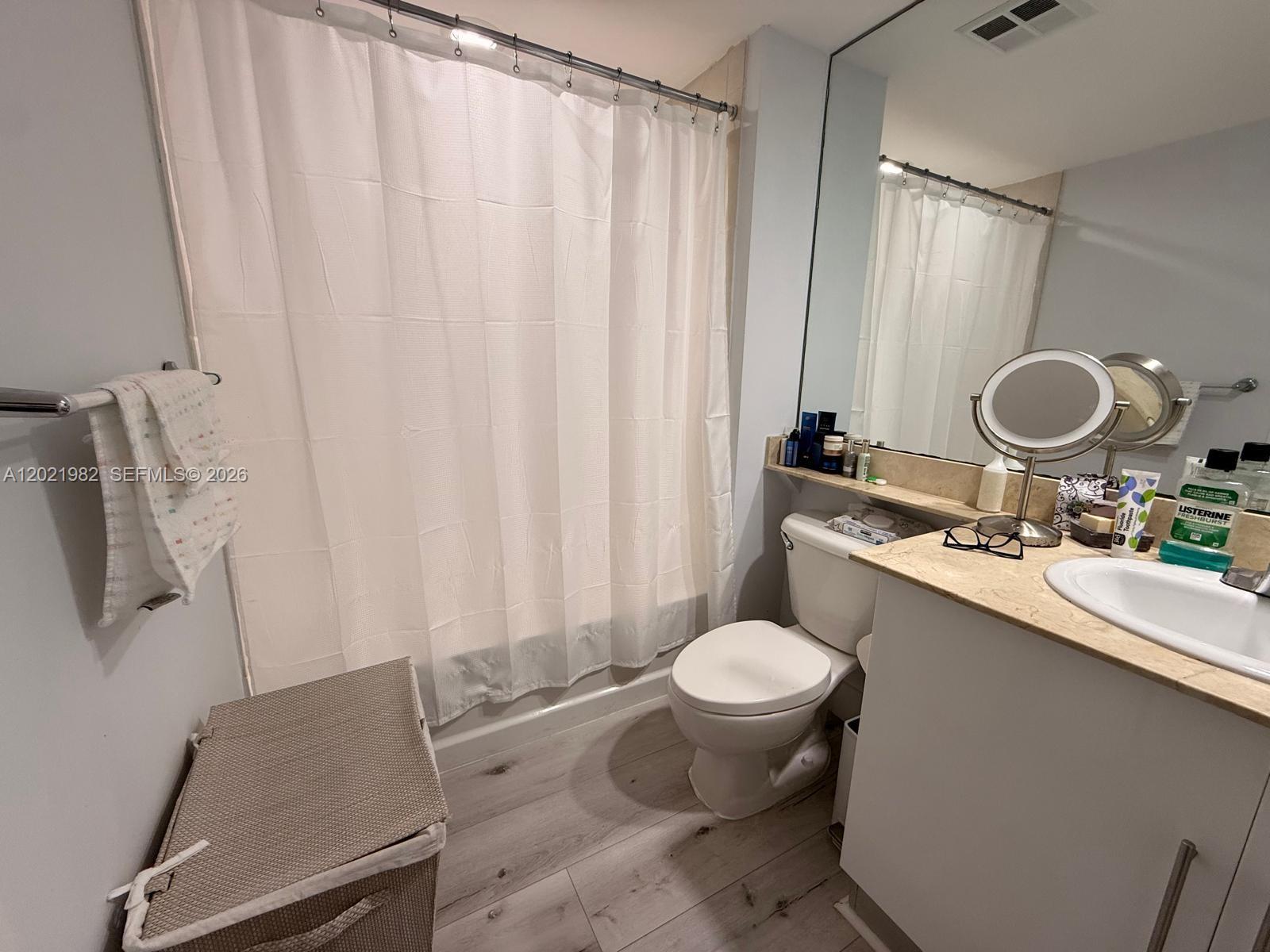 325 S Biscayne Blvd #2024, Miami FL 33131