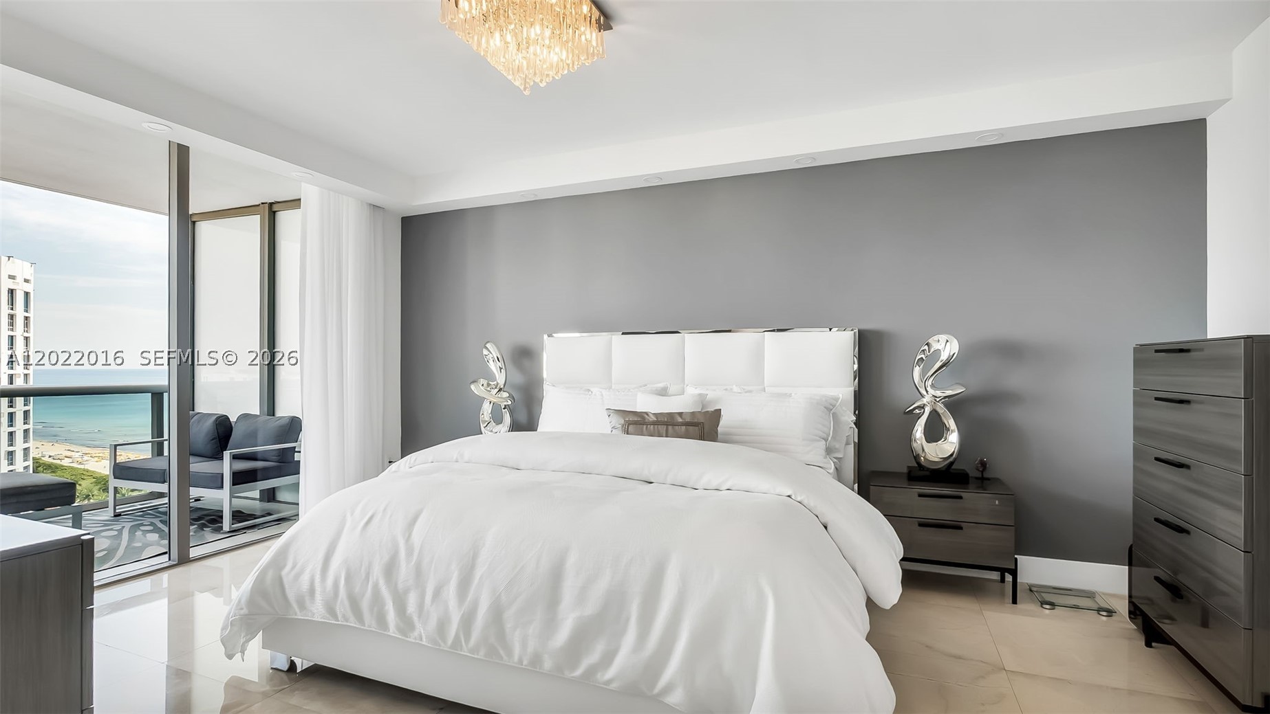 5875 Collins Ave #1807, Miami Beach FL 33140