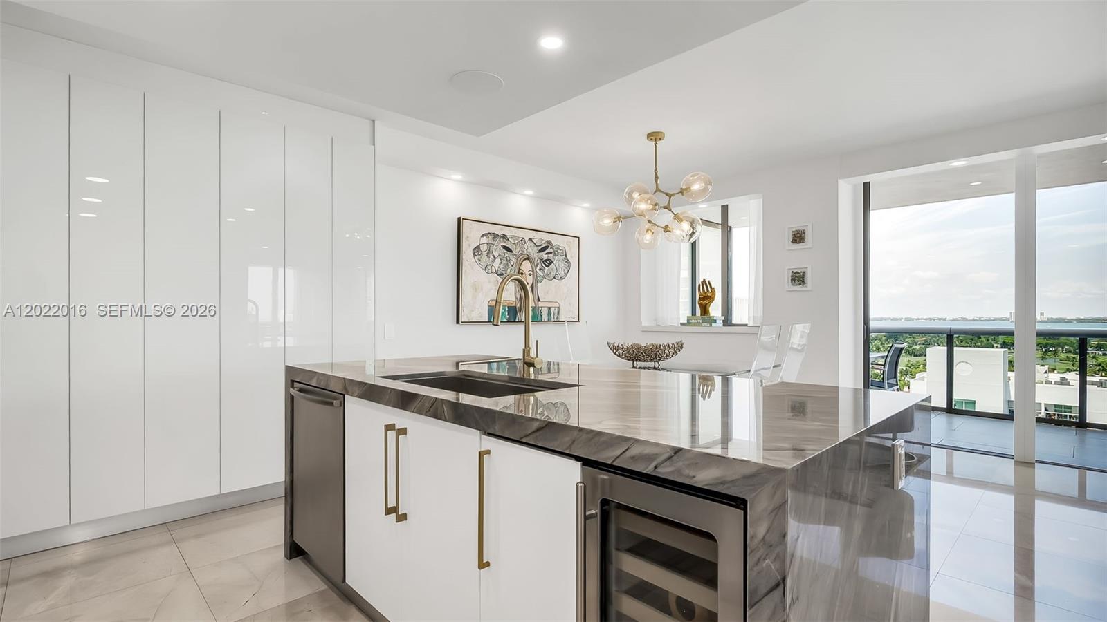5875 Collins Ave #1807, Miami Beach FL 33140