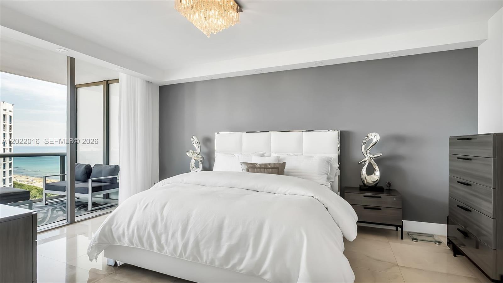 5875 Collins Ave #1807, Miami Beach FL 33140