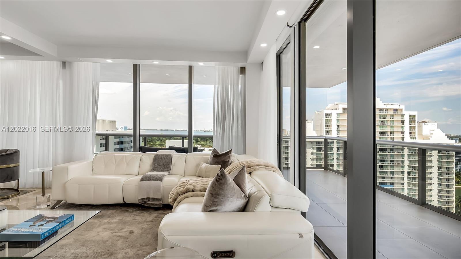 5875 Collins Ave #1807, Miami Beach FL 33140