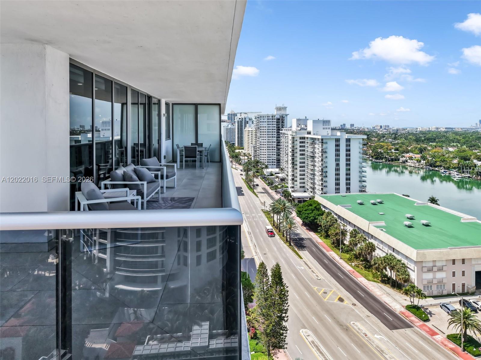 5875 Collins Ave #1807, Miami Beach FL 33140
