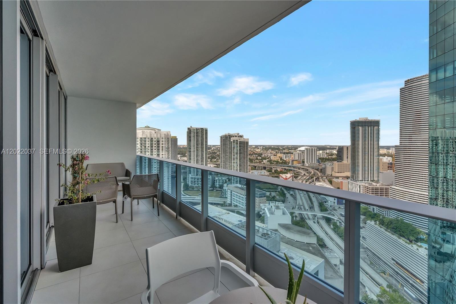 200 Biscayne Boulevard Way #3911, Miami FL 33131