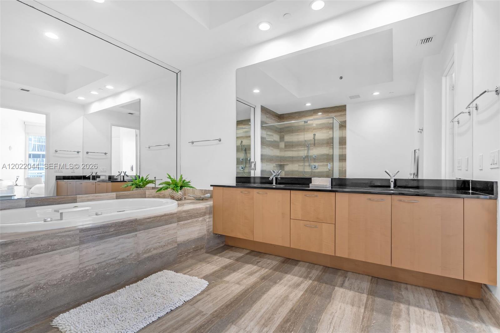 15811 Collins Ave #3407, Sunny Isles Beach FL 33160