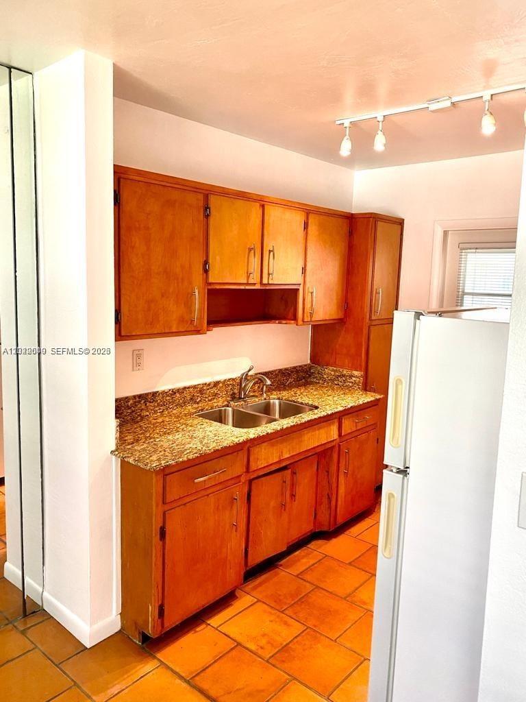 6565 Santona St #B12A, Coral Gables FL 33146