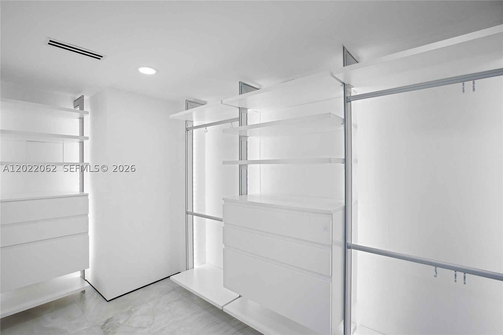 9 Island Ave #T2, Miami Beach FL 33139