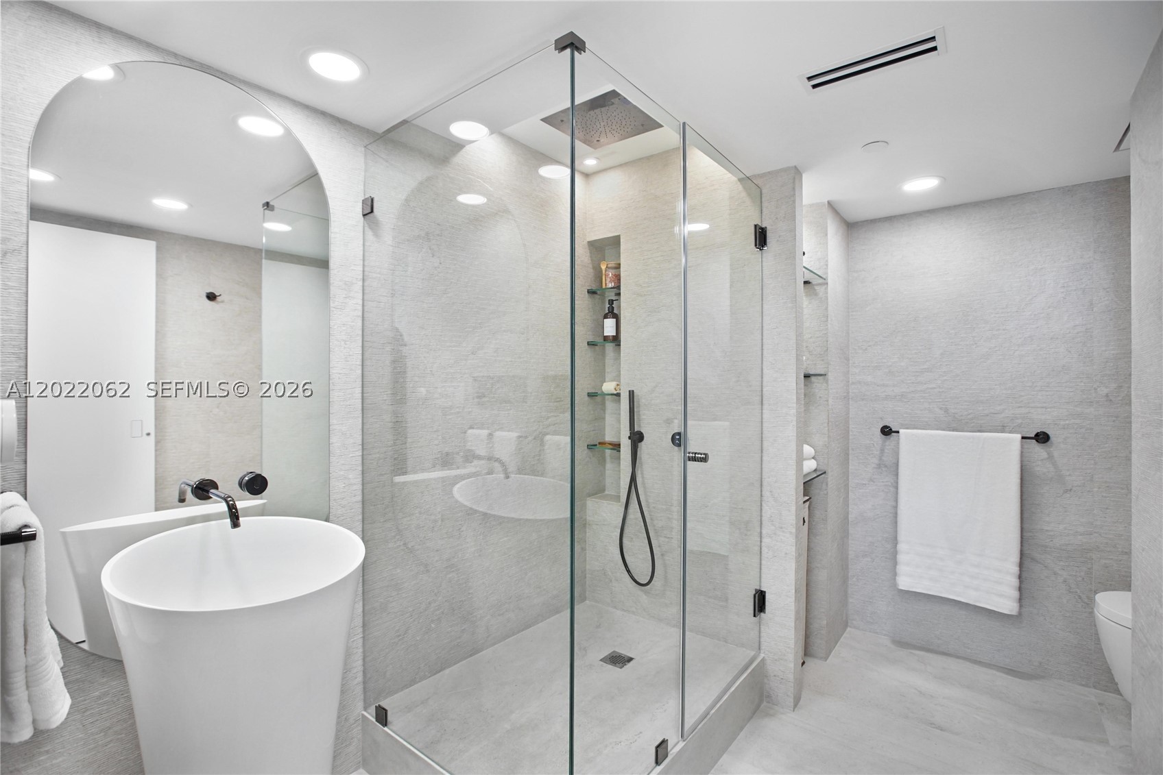 9 Island Ave #T2, Miami Beach FL 33139