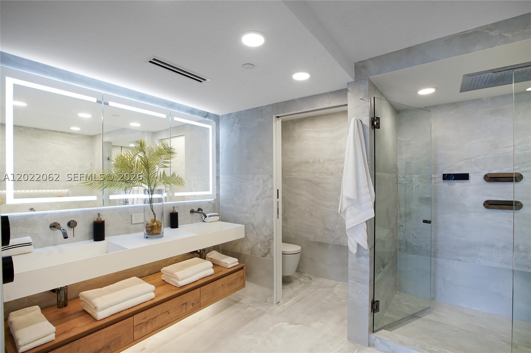 9 Island Ave #T2, Miami Beach FL 33139