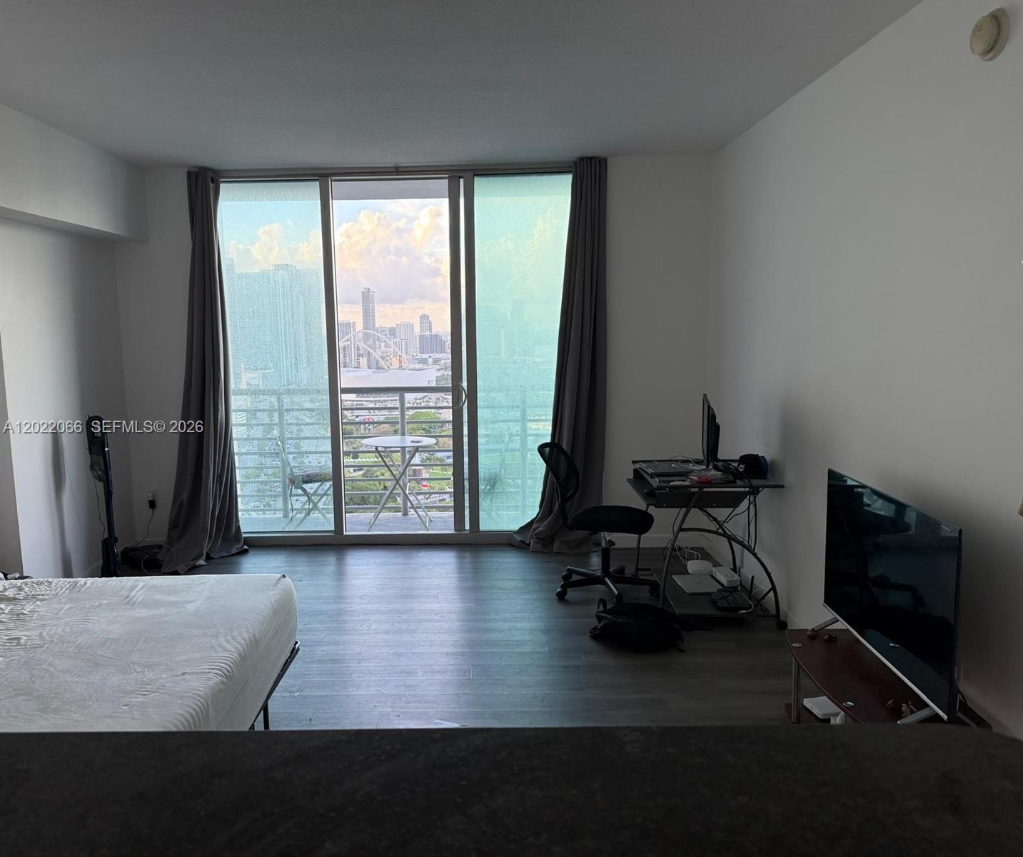 325 S Biscayne Blvd #3620, Miami FL 33131