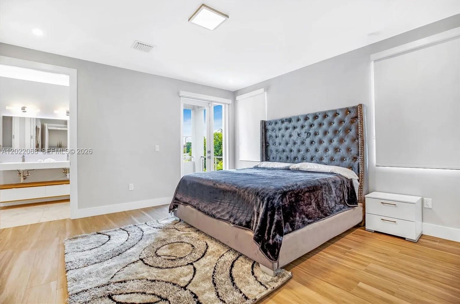 3657 SW 26th St, Miami FL 33133