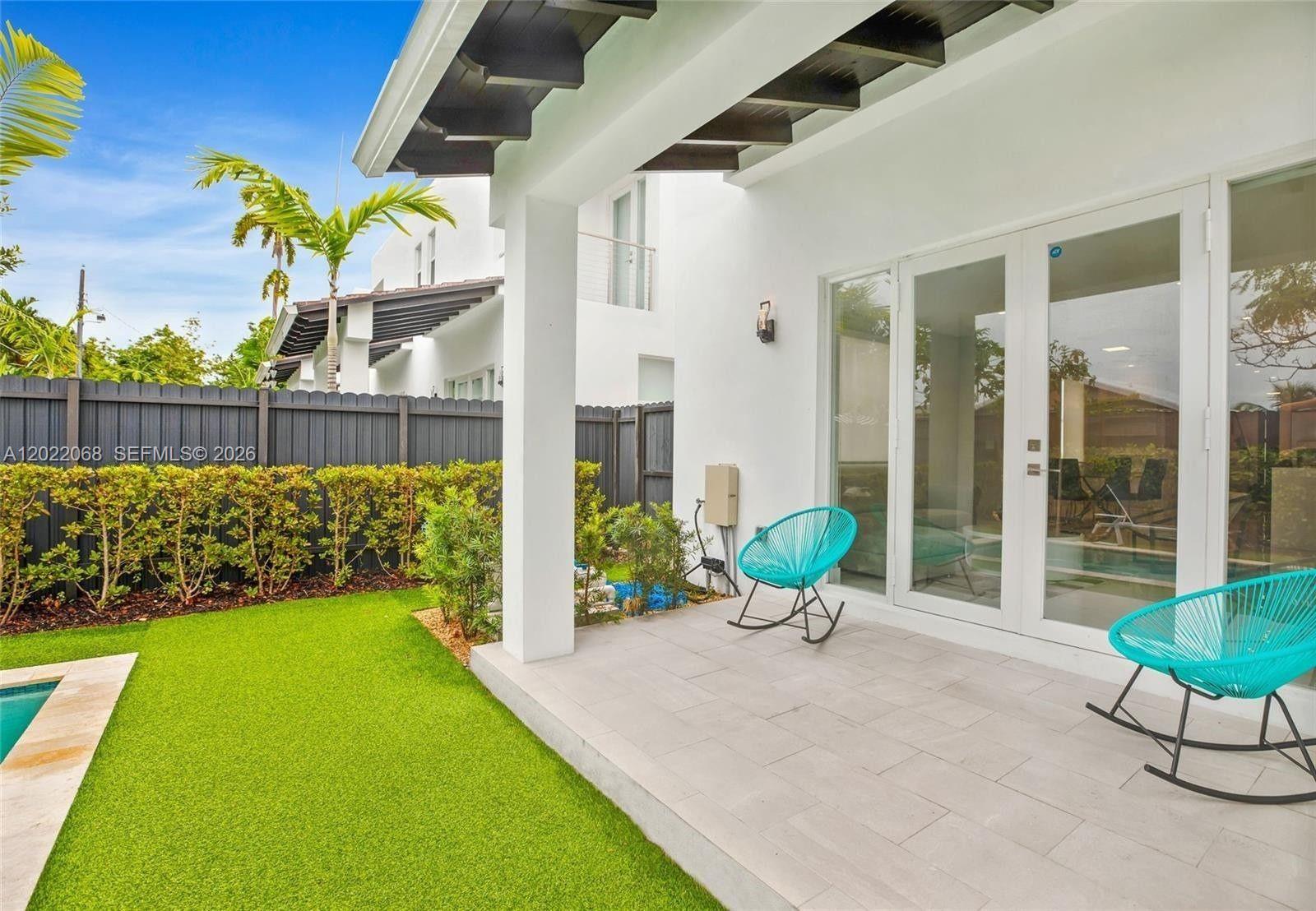 3657 SW 26th St, Miami FL 33133