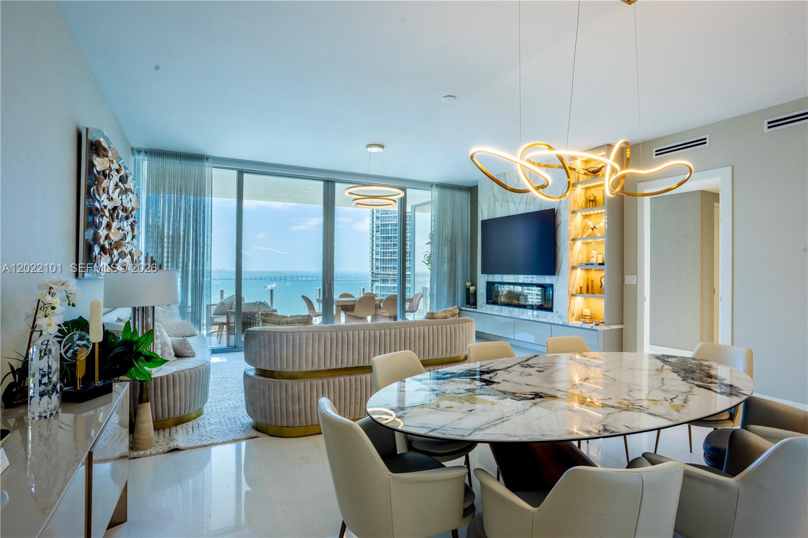 300 Biscayne Boulevard Way #2203C, Miami FL 33131