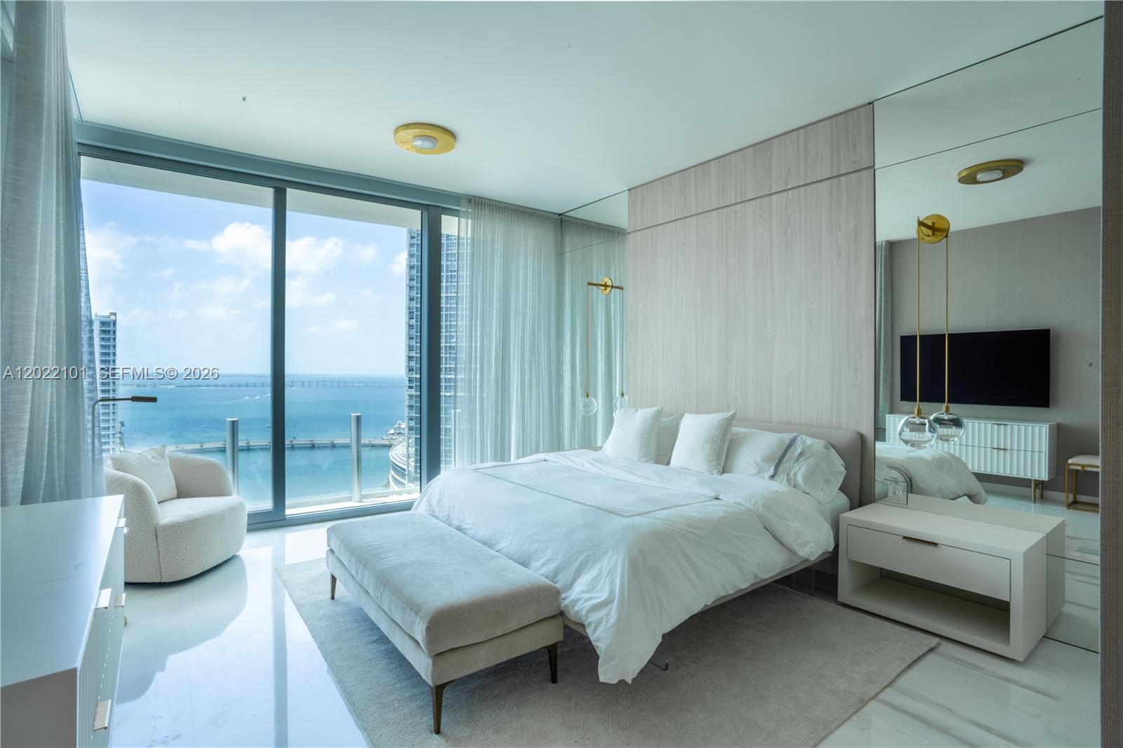 300 Biscayne Boulevard Way #2203C, Miami FL 33131