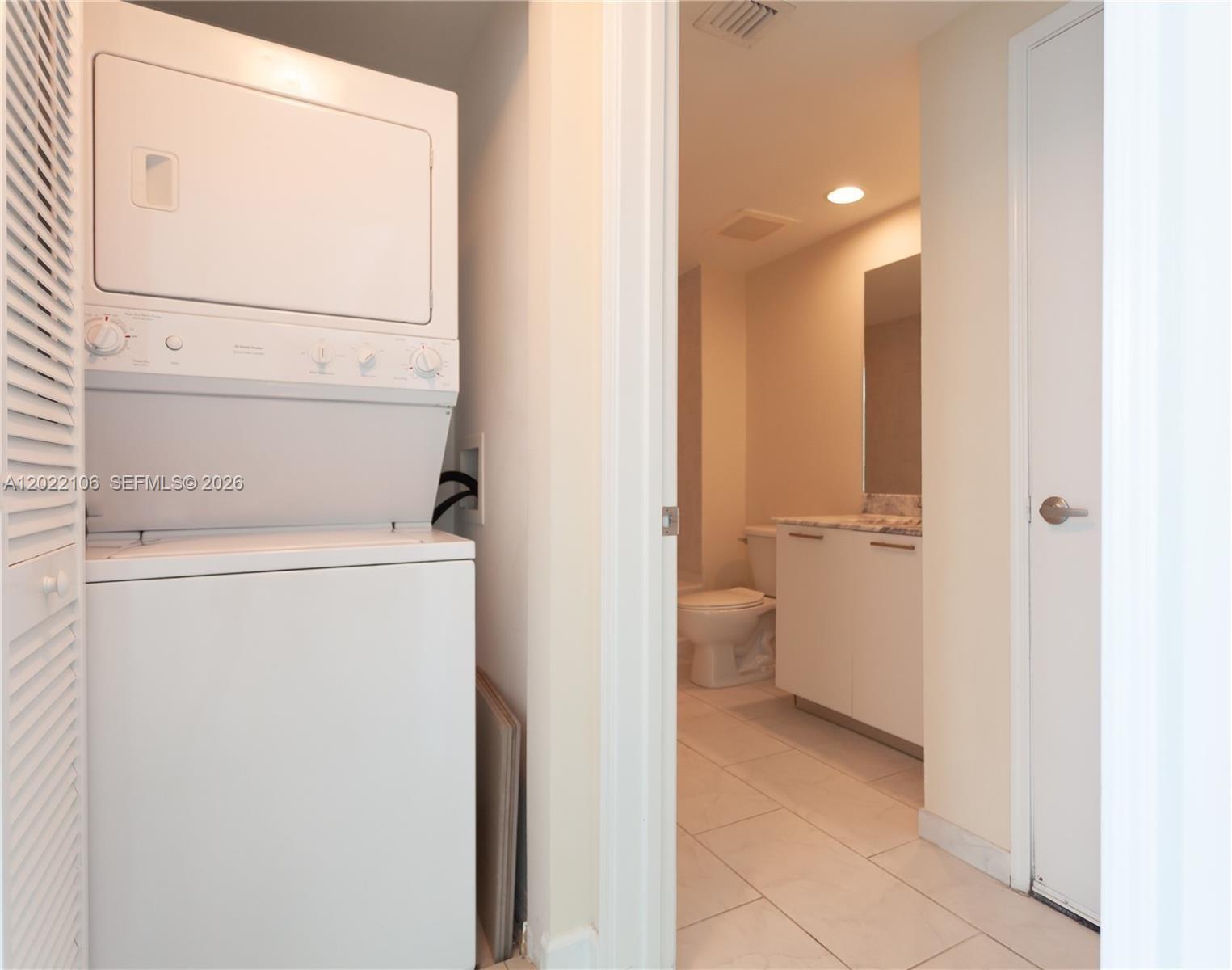 951 Brickell Ave #4009, Miami FL 33131