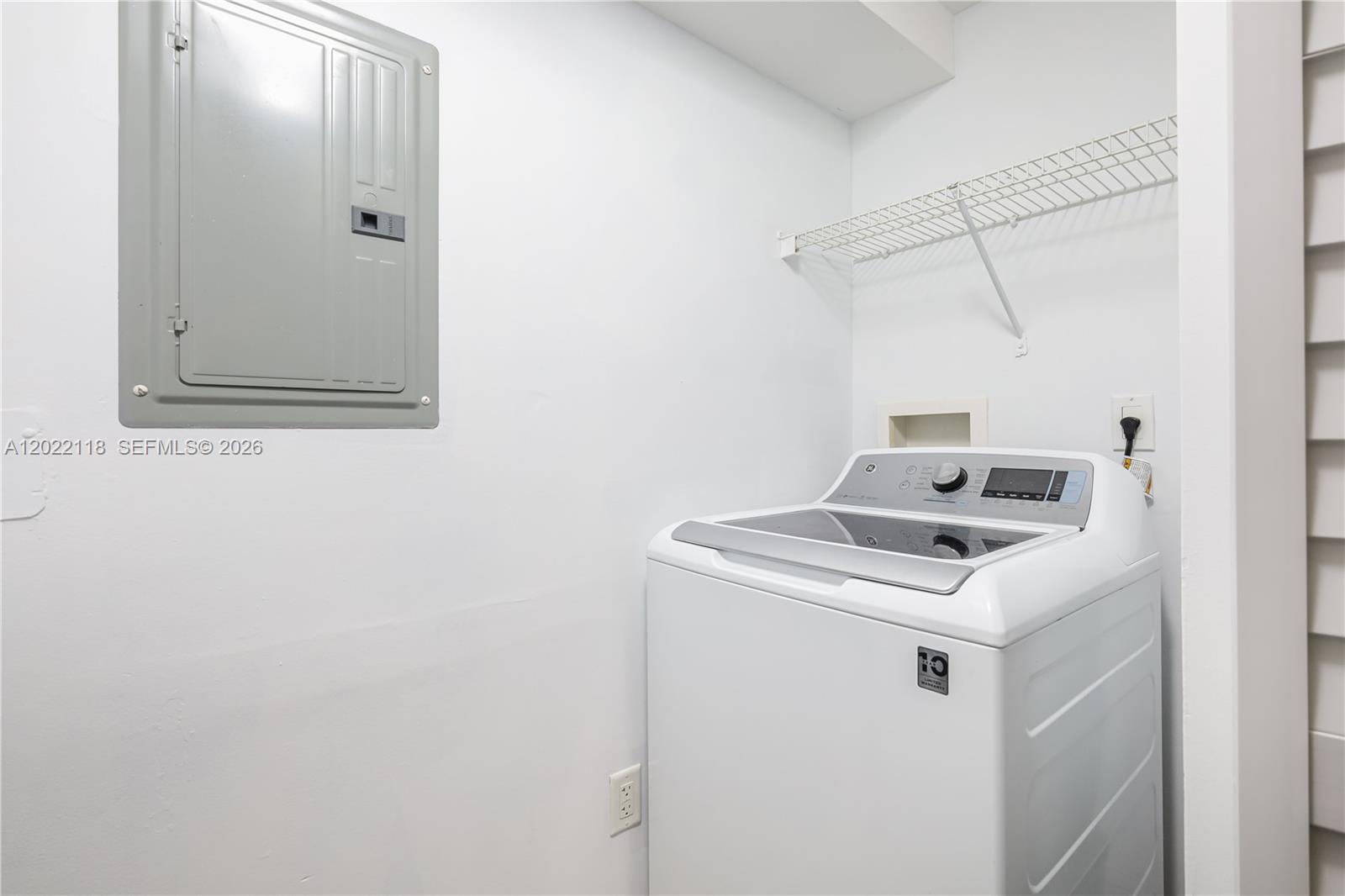 19501 W Country Club Dr #515, Aventura FL 33180