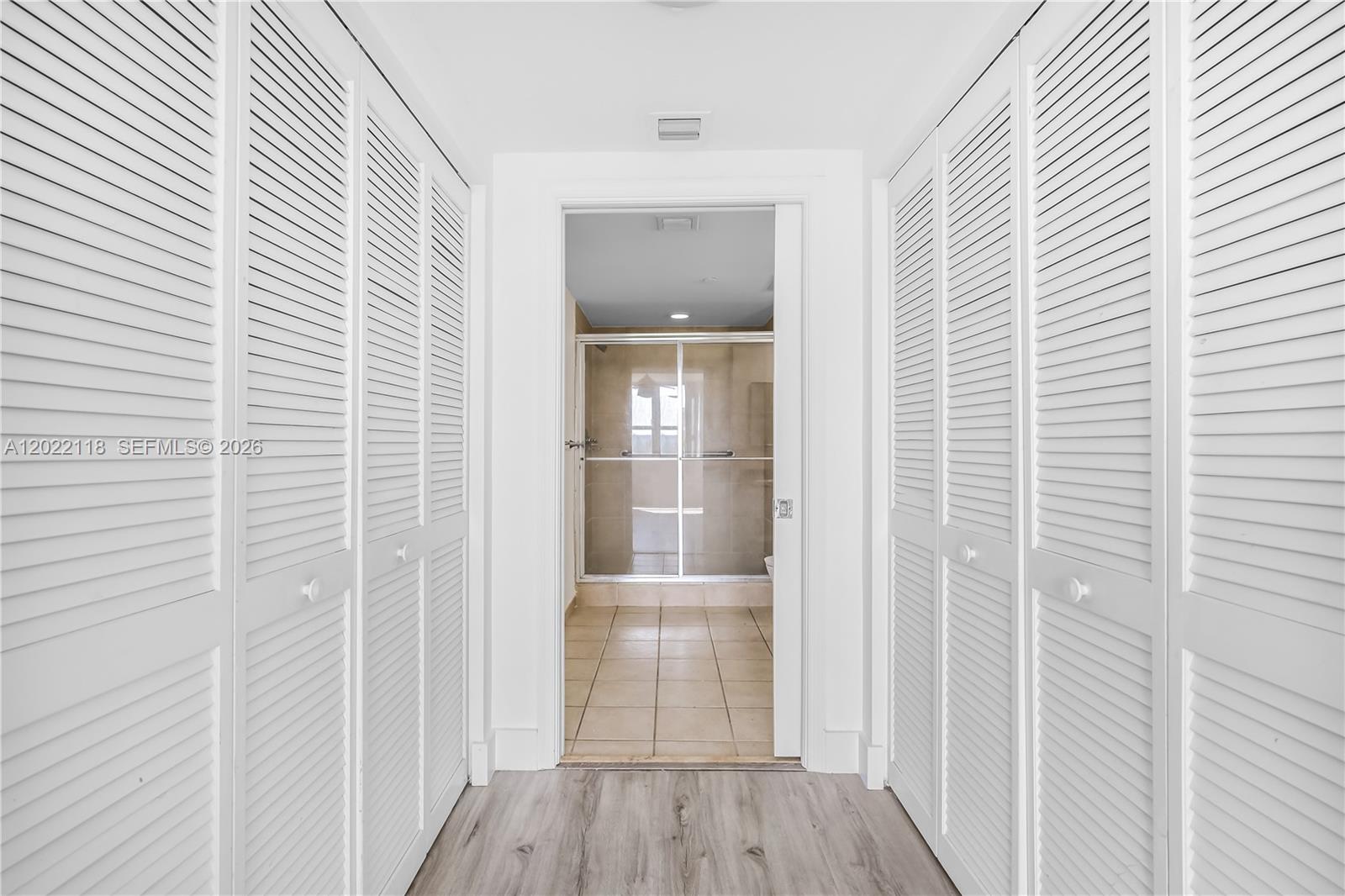 19501 W Country Club Dr #515, Aventura FL 33180