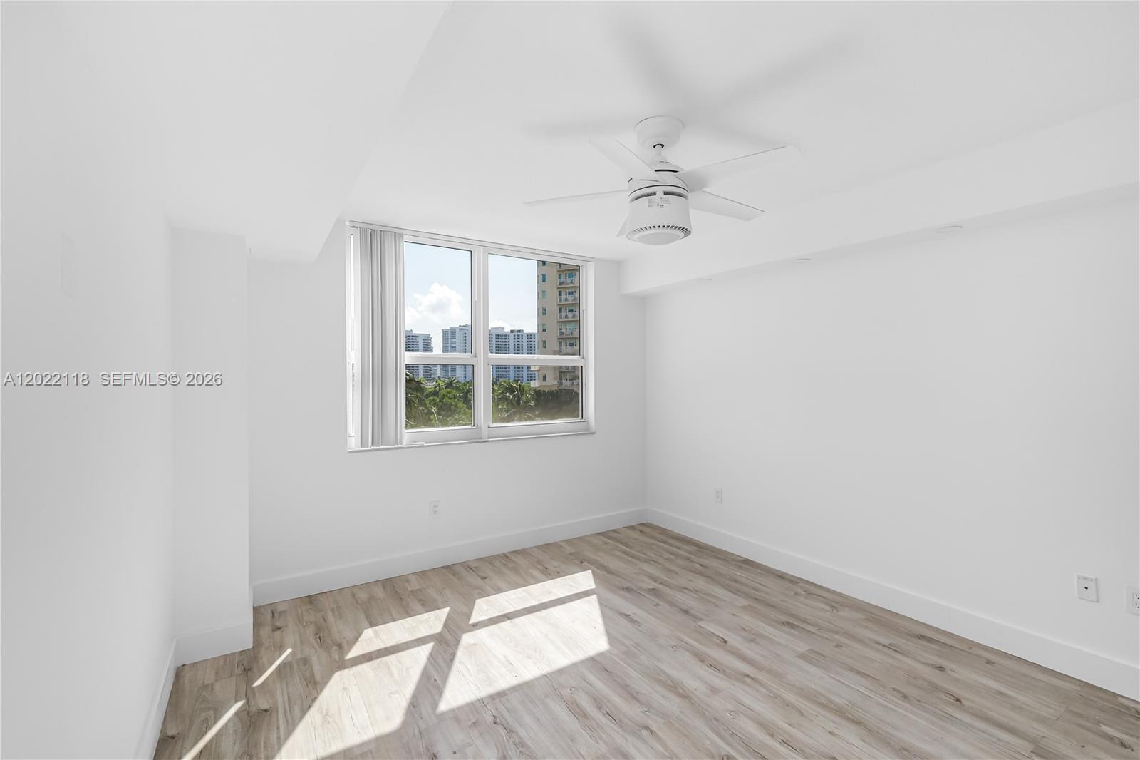 19501 W Country Club Dr #515, Aventura FL 33180