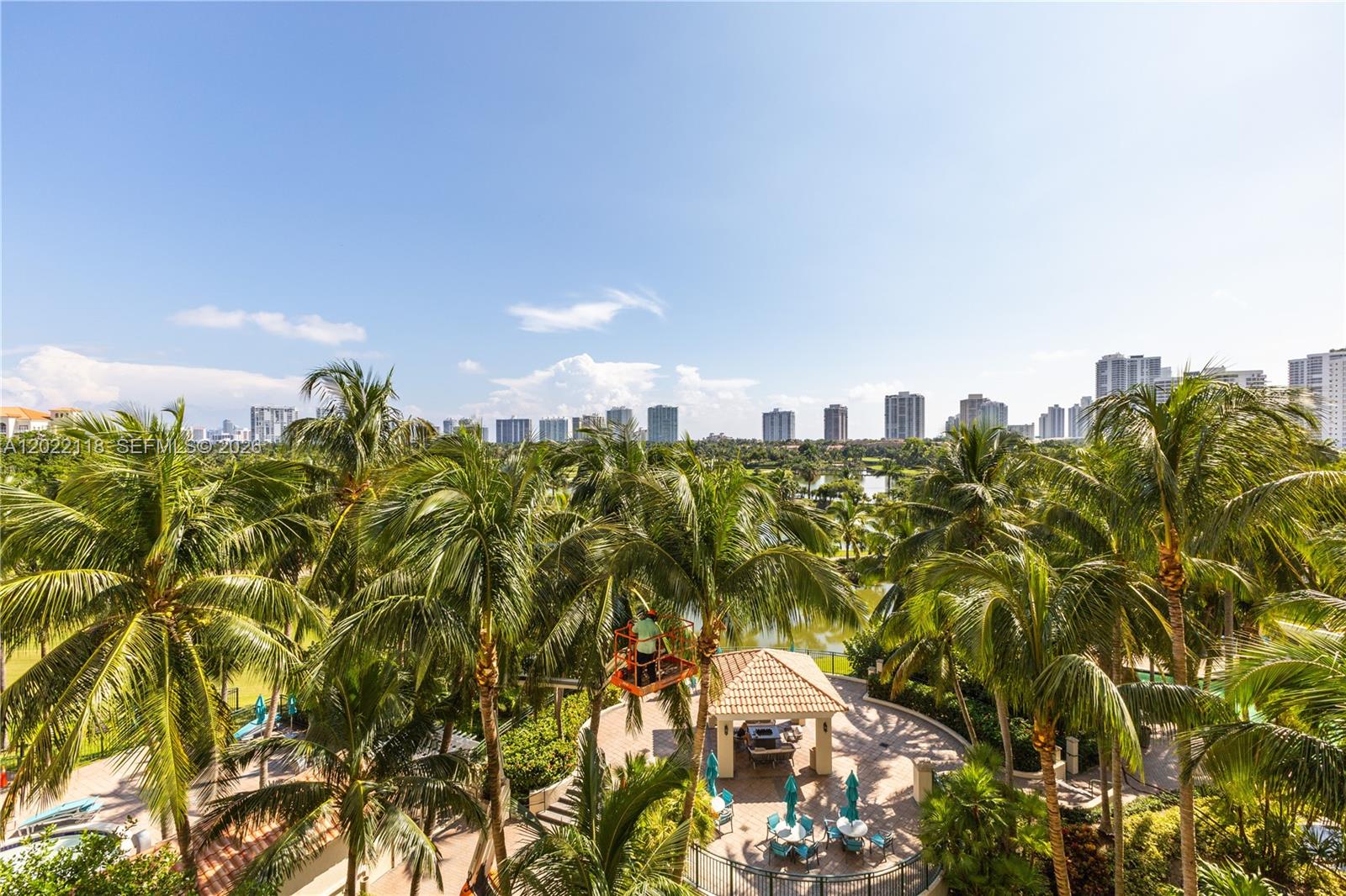 19501 W Country Club Dr #515, Aventura FL 33180