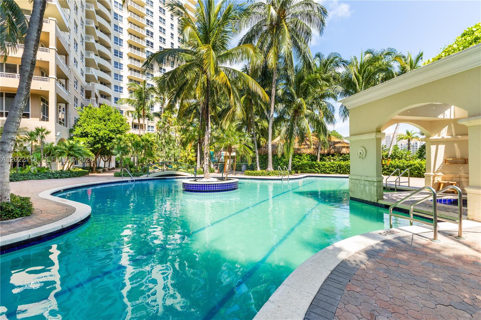 19501 W Country Club Dr #515, Aventura FL 33180