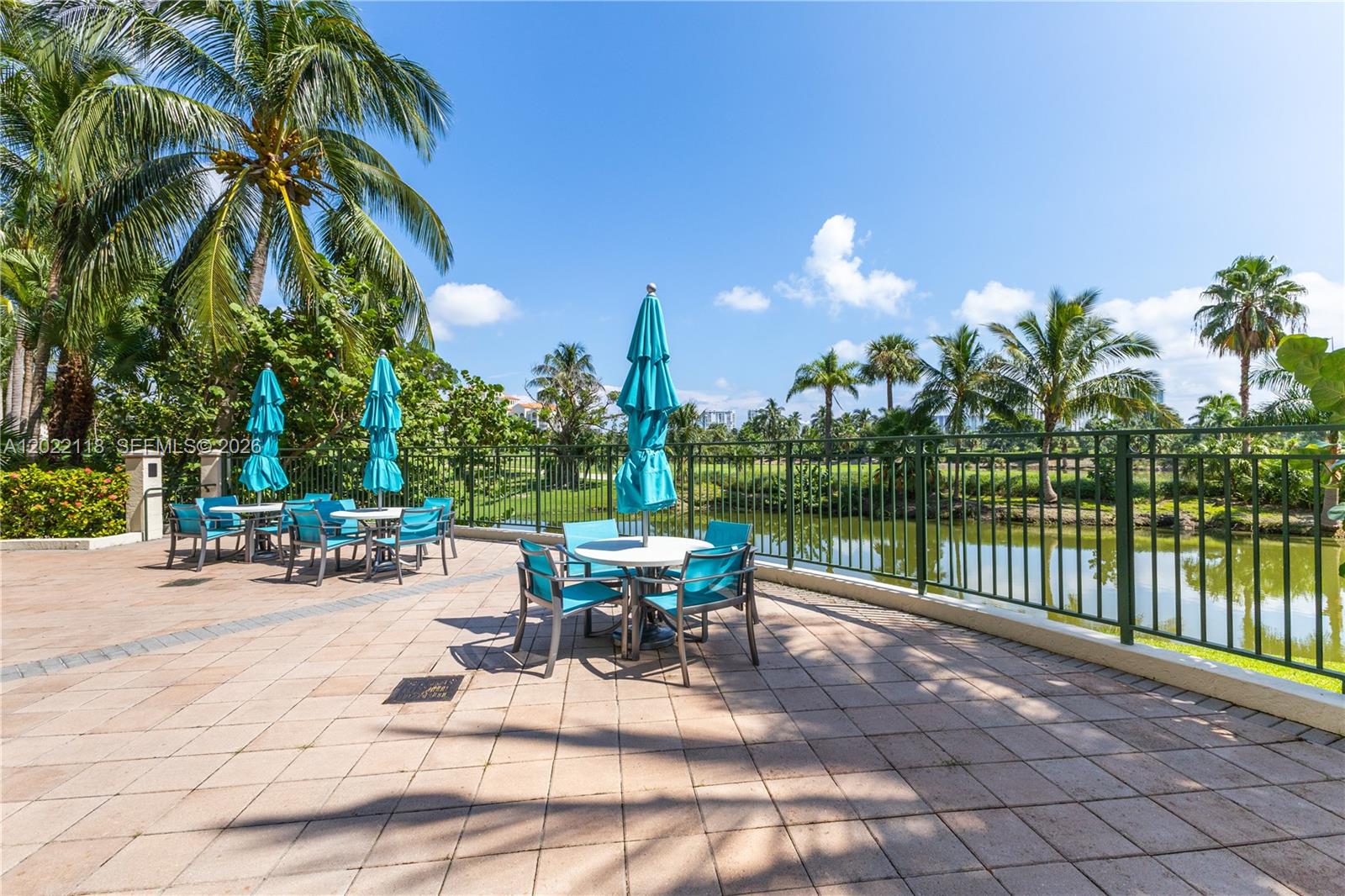 19501 W Country Club Dr #515, Aventura FL 33180