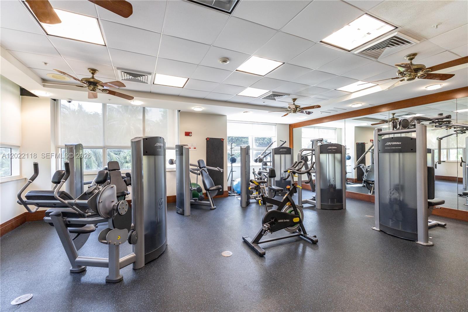 19501 W Country Club Dr #515, Aventura FL 33180