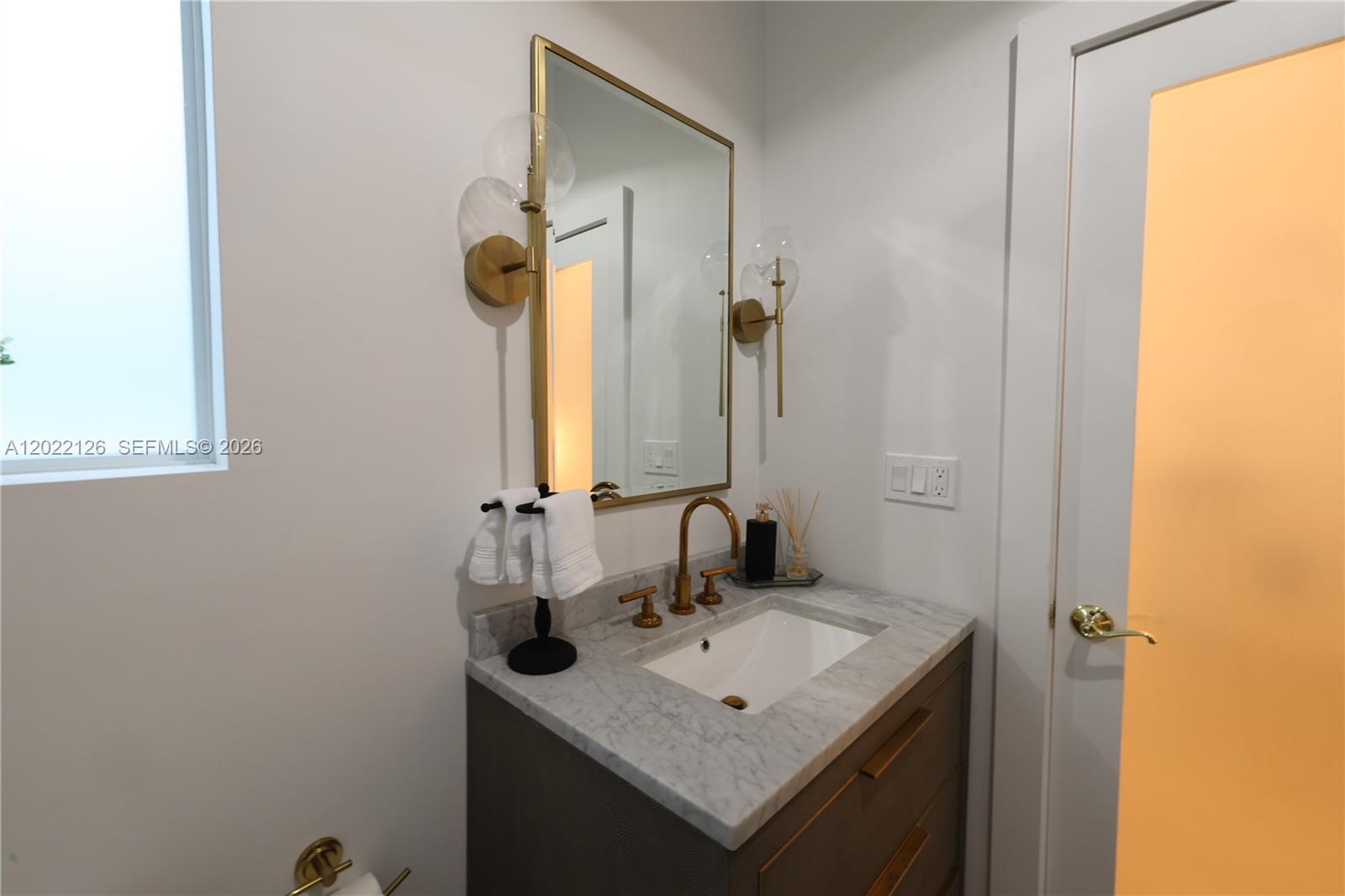 2338 SW 11th St #2338, Miami FL 33135