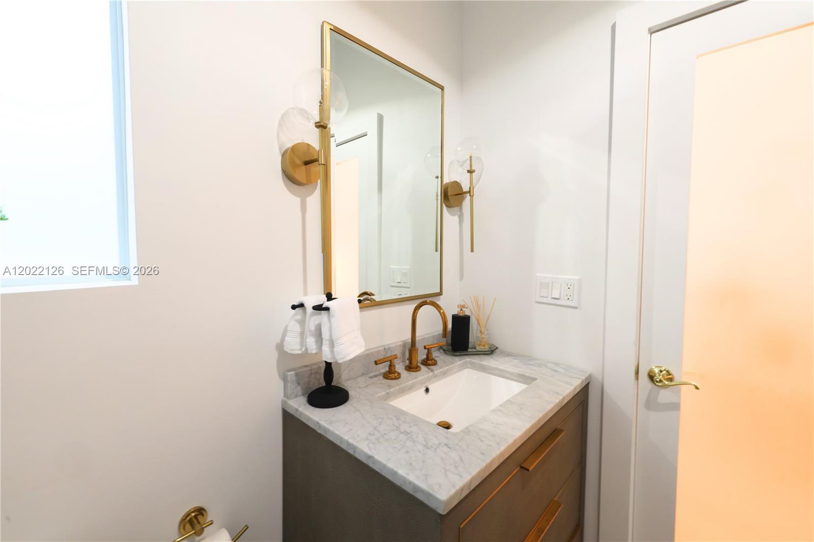 2338 SW 11th St #2338, Miami FL 33135