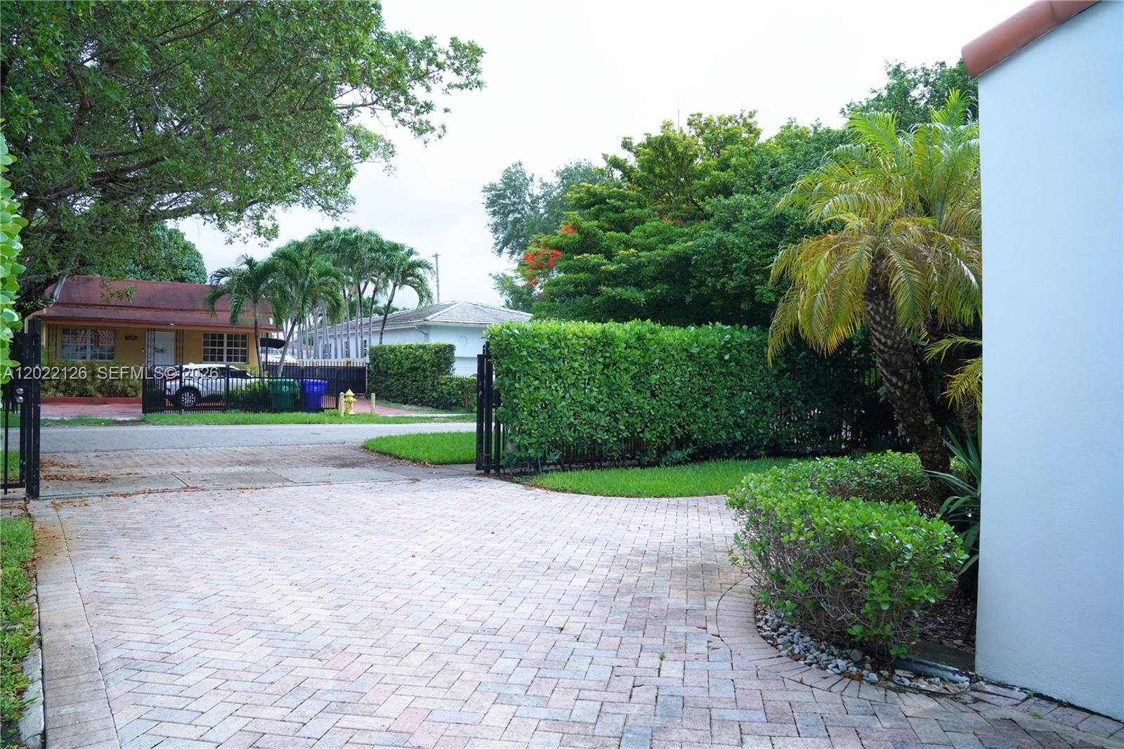 2338 SW 11th St #2338, Miami FL 33135