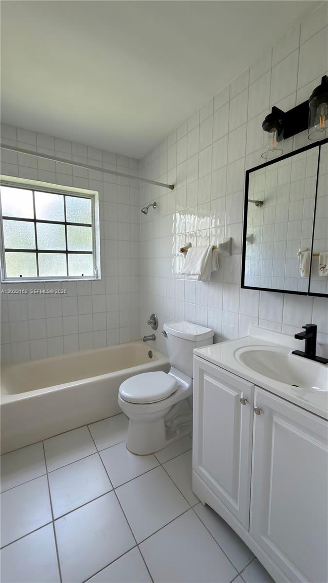 7700 SW 52nd Ct, Miami FL 33143
