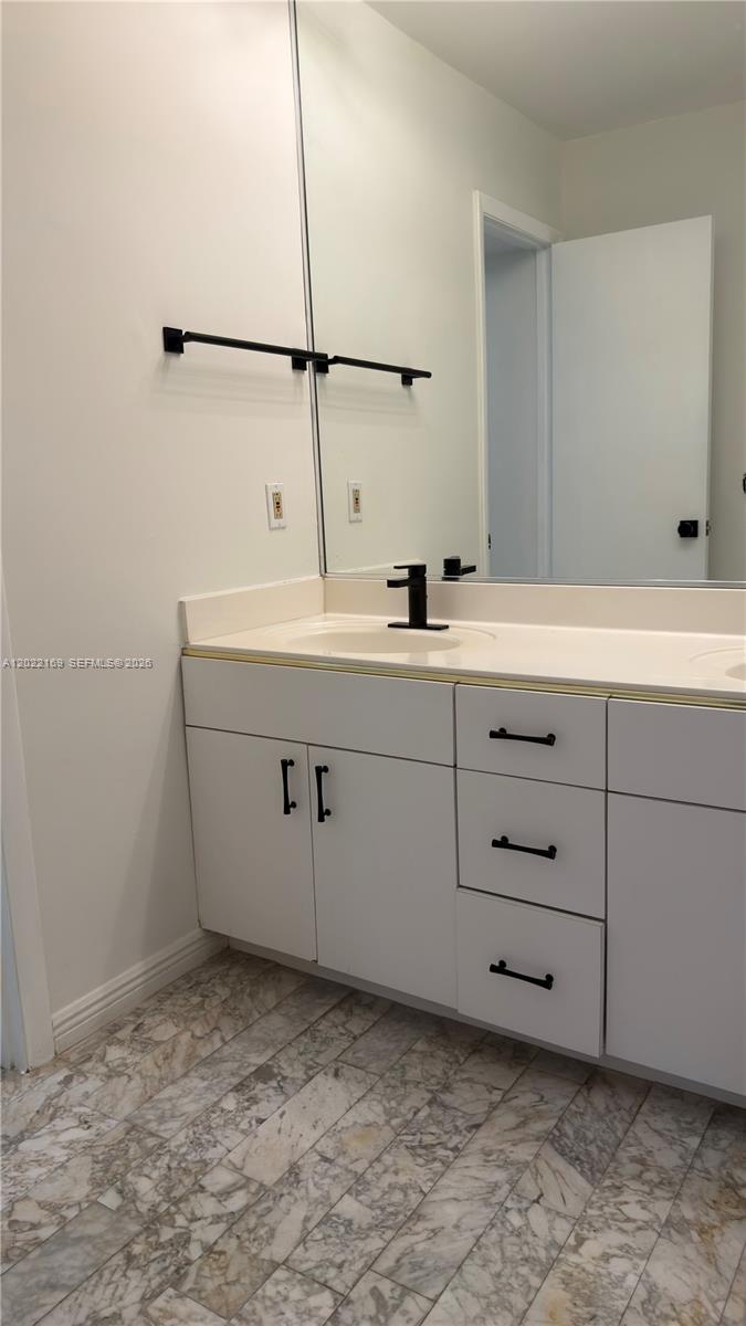 7700 SW 52nd Ct, Miami FL 33143