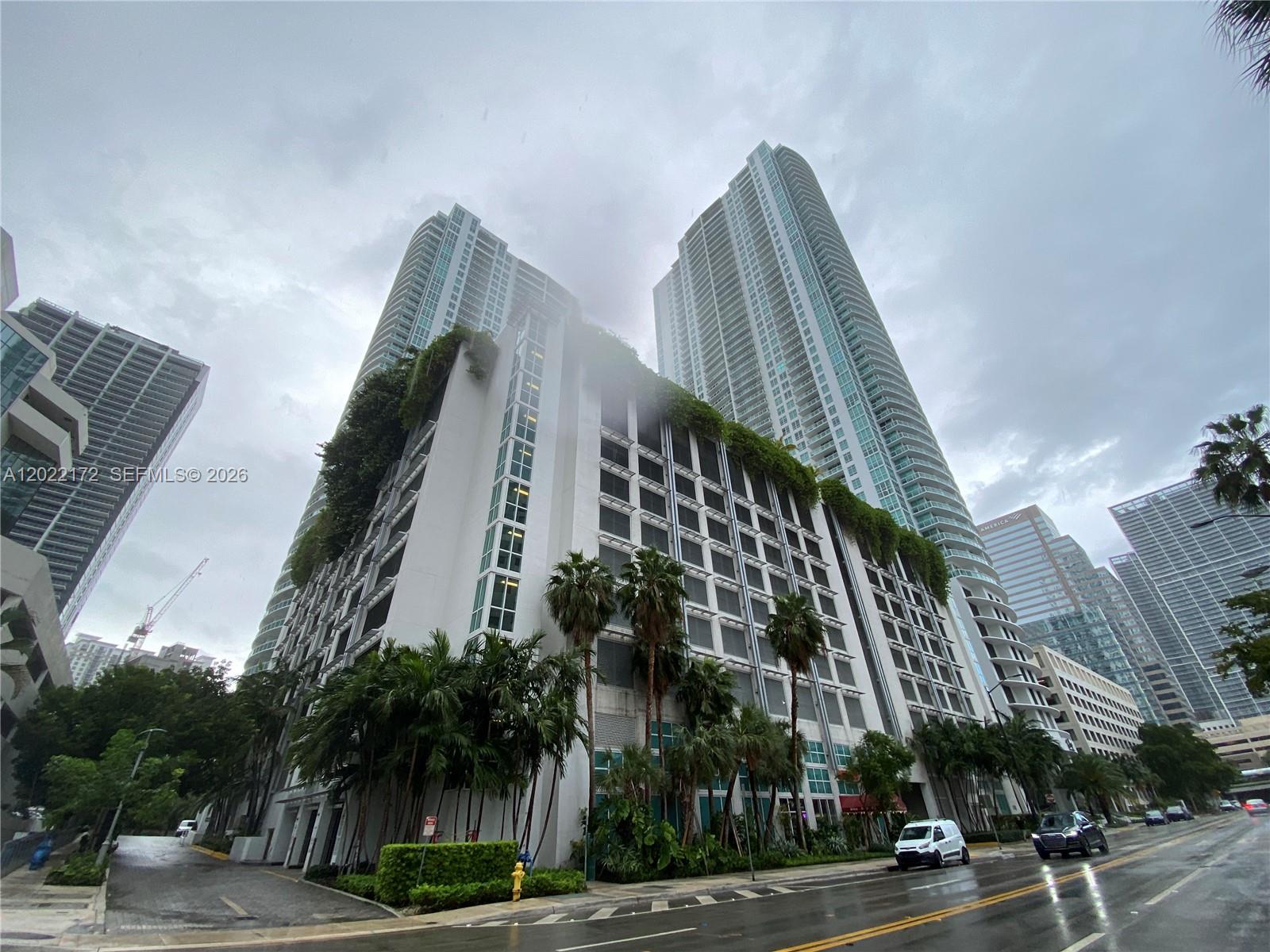 950 Brickell Bay Dr #2206, Miami FL 33131