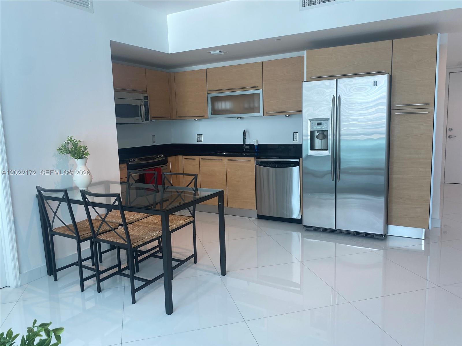 950 Brickell Bay Dr #2206, Miami FL 33131