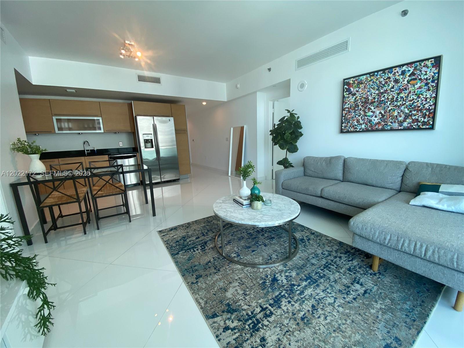 950 Brickell Bay Dr #2206, Miami FL 33131