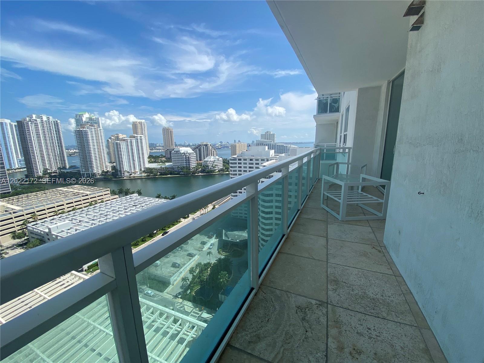 950 Brickell Bay Dr #2206, Miami FL 33131