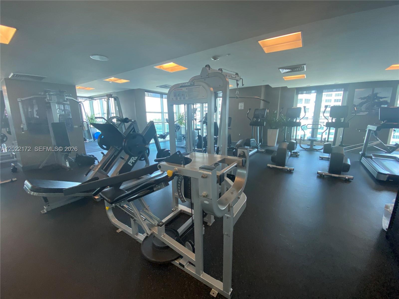 950 Brickell Bay Dr #2206, Miami FL 33131