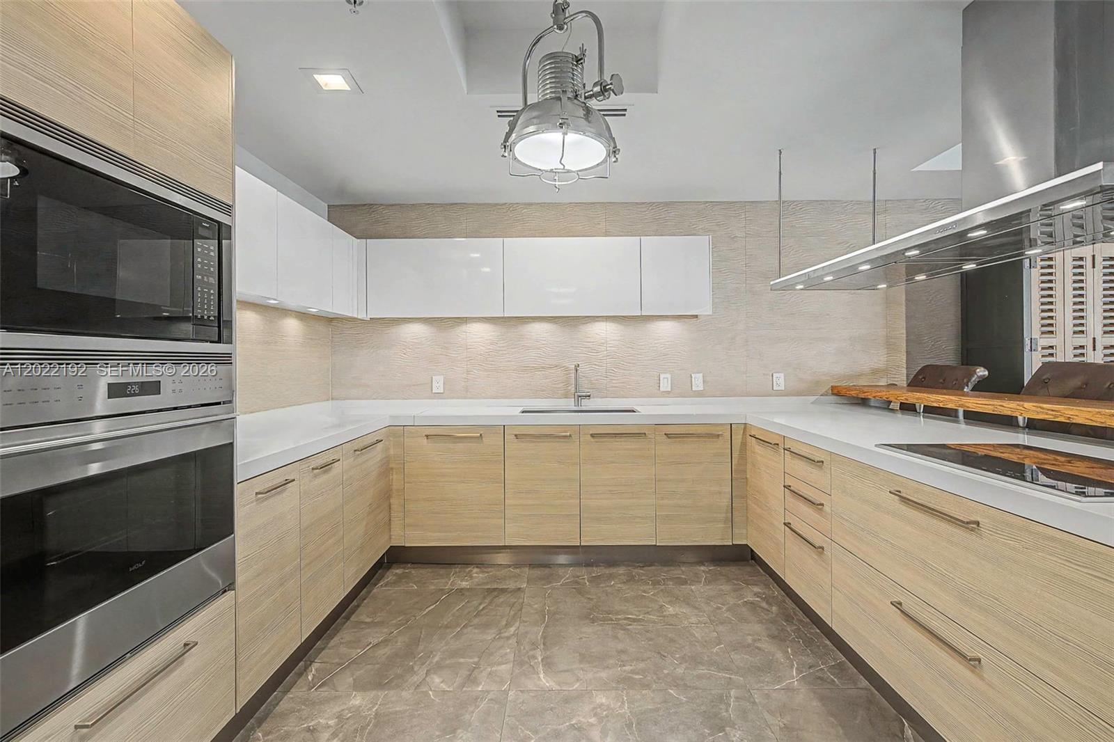17111 Biscayne Blvd #1405/07, North Miami Beach FL 33160